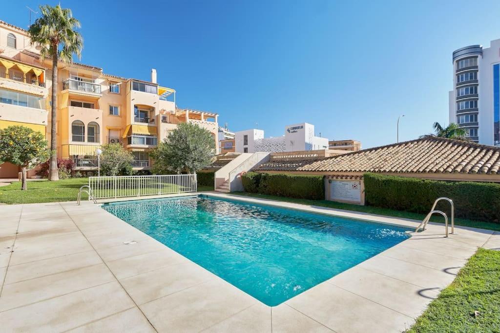 Erisa I Apartament La Carihuela 100 Mts Beach Torremolinos Exterior photo